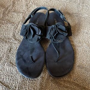 Aerosoles black flower sandals